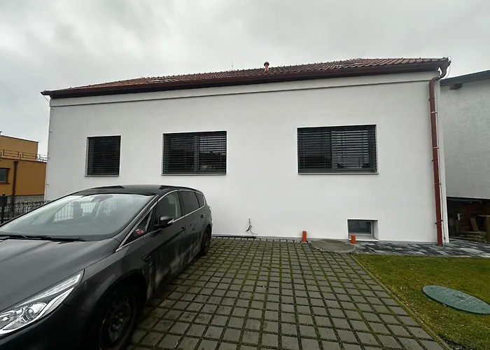 V Podzamci